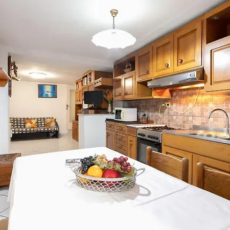 Frullo - Cozy And Authentic Two Bedrooms In Old Town Apartament