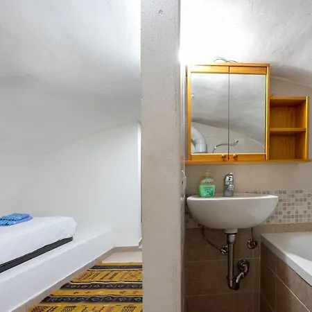 شقة Frullo - Cozy And Authentic Two Bedrooms In Old Town